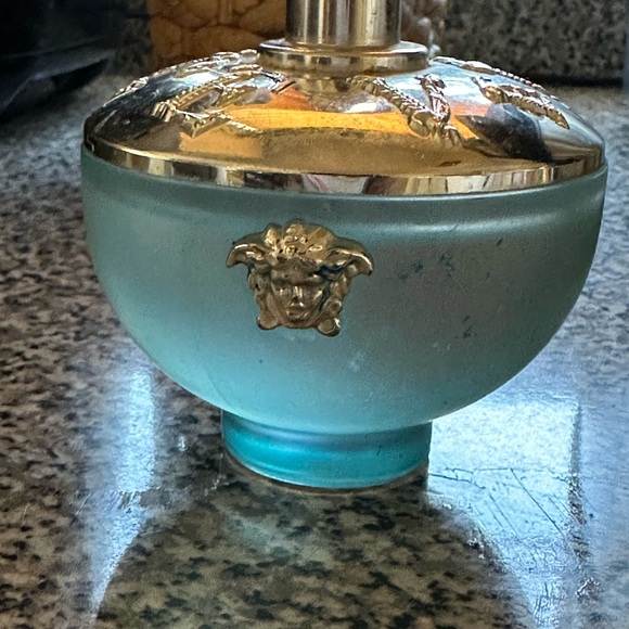 🩵Dylan turquoise Versace perfume 3oz🩵 - Picture 2 of 3
